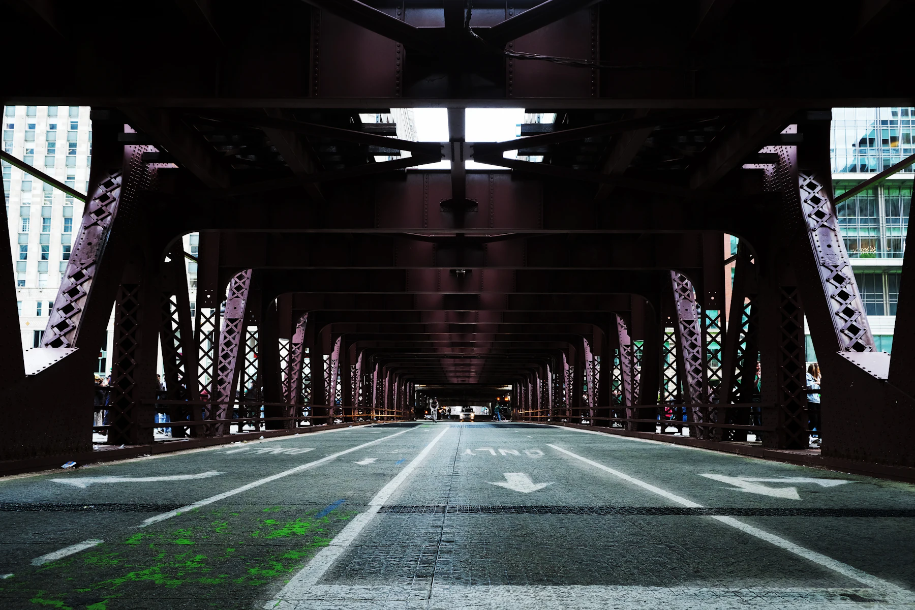 Business Loans in Chicago, IL: Fast Funding for Established Businesses 2 Empty street under a bridge in the Chicago Loop