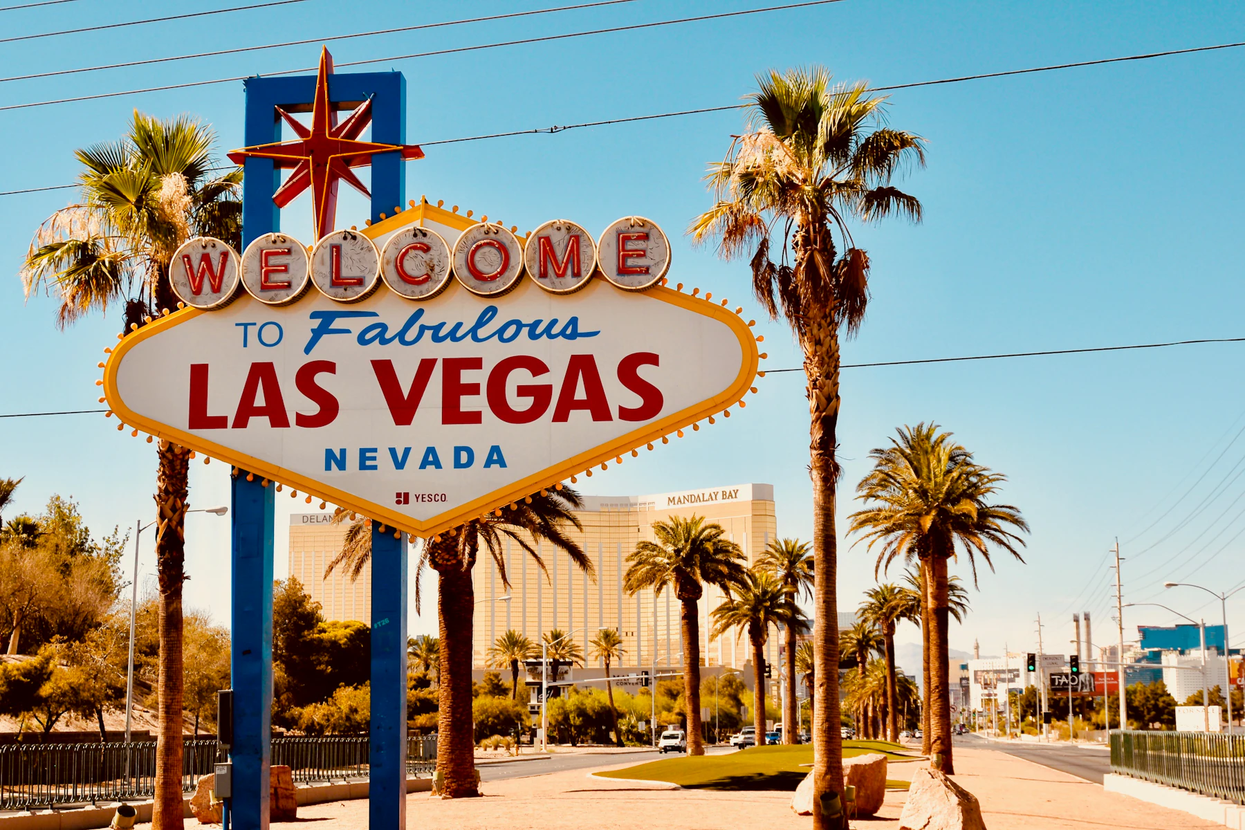 Business Loans in Las Vegas, NV: Fast Funding for Established Businesses 2 Welcome to Fabulous Las Vegas, Nevada sign