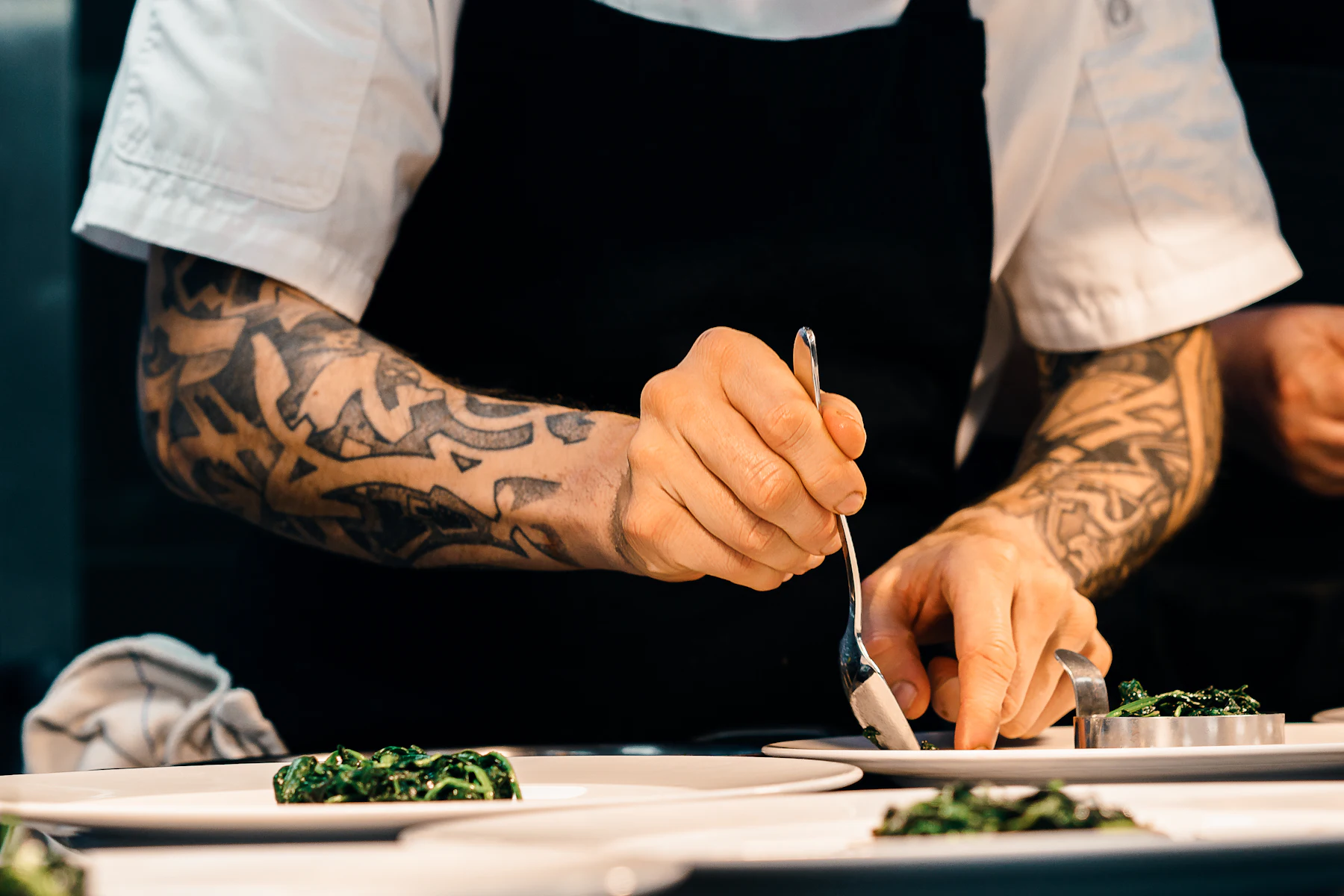 Business Funding to Cover a Cash Flow Gap: Options and How to Choose 2 Person placing food on a plate