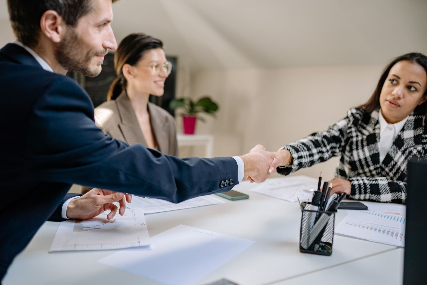 Funded Deals and Real Scenarios: How Business Owners Got Funded Through RAN Funding 2 Business owners meeting with a financing specialist